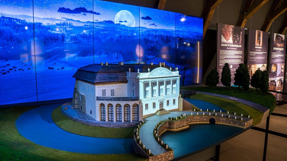Muzeum Czterech Rodzin w Pałacu w Kurozwękach